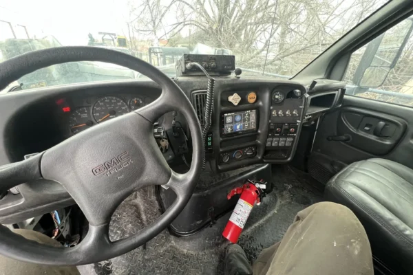 2008 GMC C7500 4×4 Camper Conversion